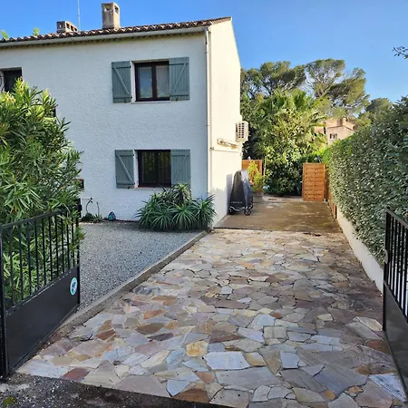 Villa Provenzalische Mit Pool & Garten - Du Vallon By Sur La *